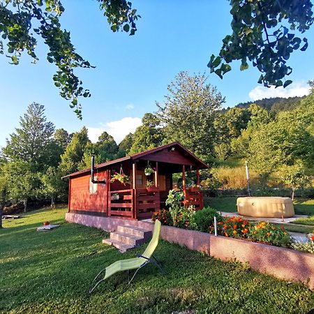 Cottage La Sierra With Jacuzzi Кореница Екстериор снимка