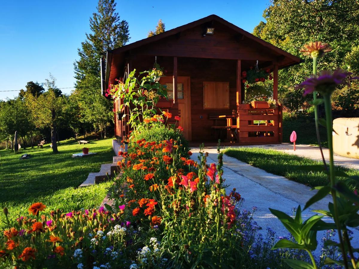 Cottage La Sierra With Jacuzzi Кореница Екстериор снимка