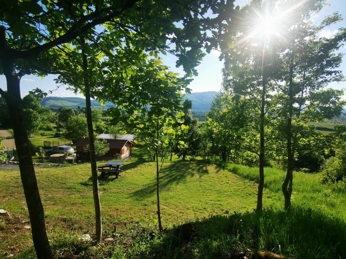 Cottage La Sierra With Jacuzzi Кореница Екстериор снимка