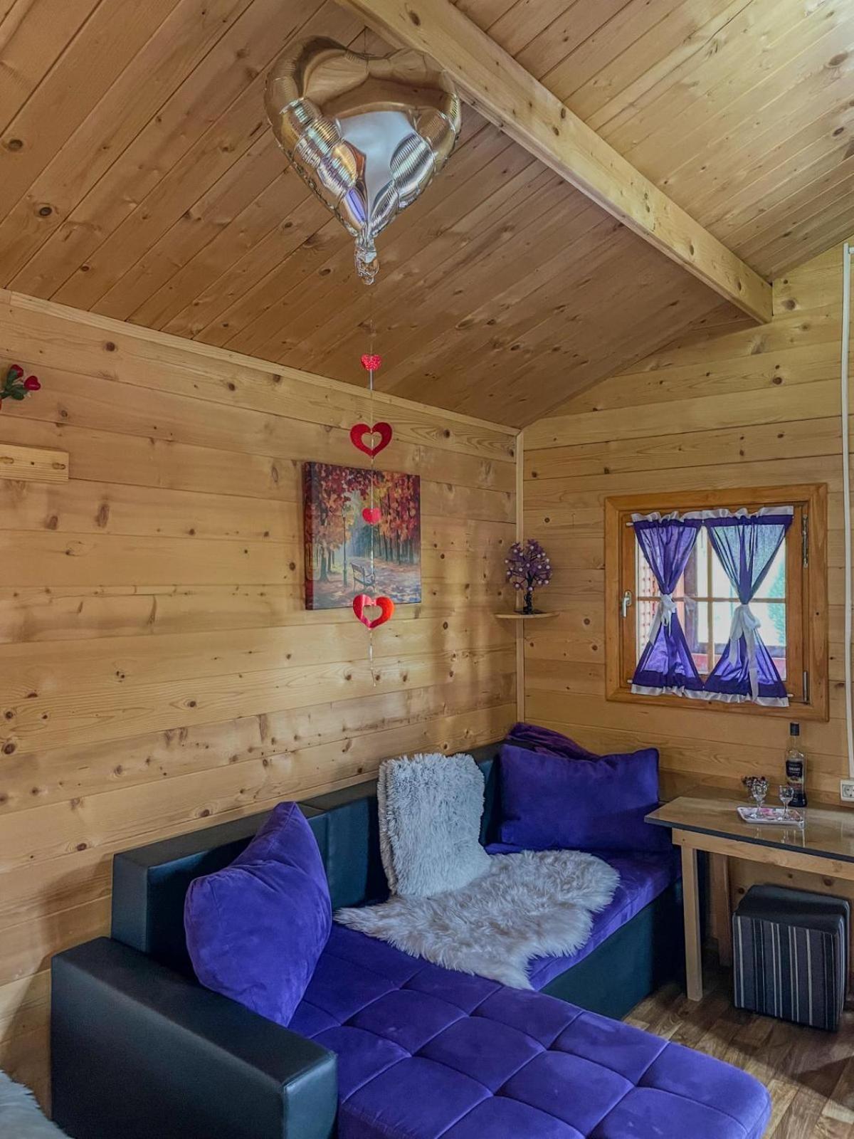 Cottage La Sierra With Jacuzzi Кореница Екстериор снимка