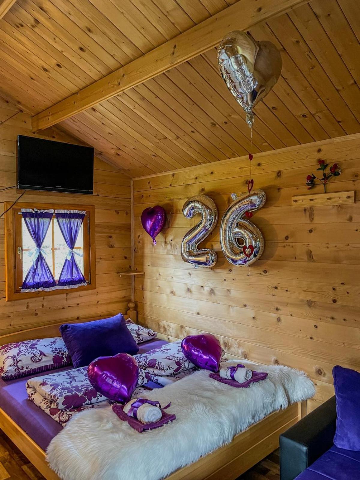 Cottage La Sierra With Jacuzzi Кореница Екстериор снимка