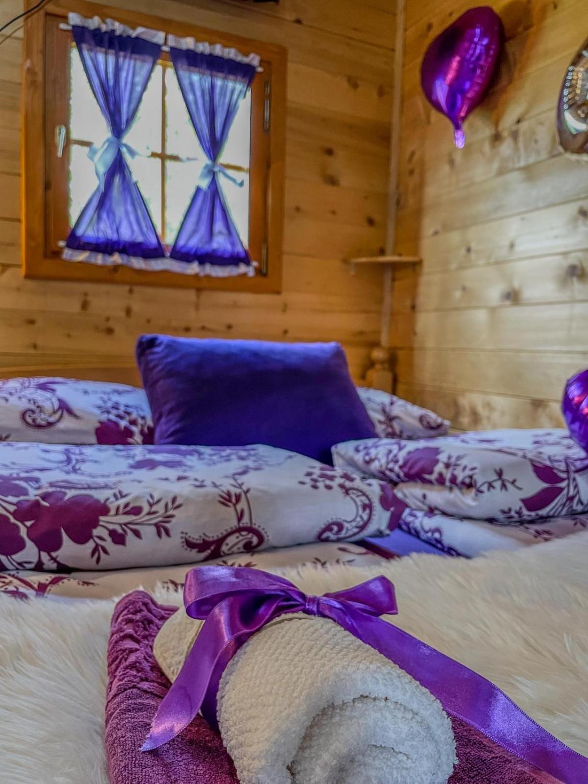 Cottage La Sierra With Jacuzzi Кореница Екстериор снимка