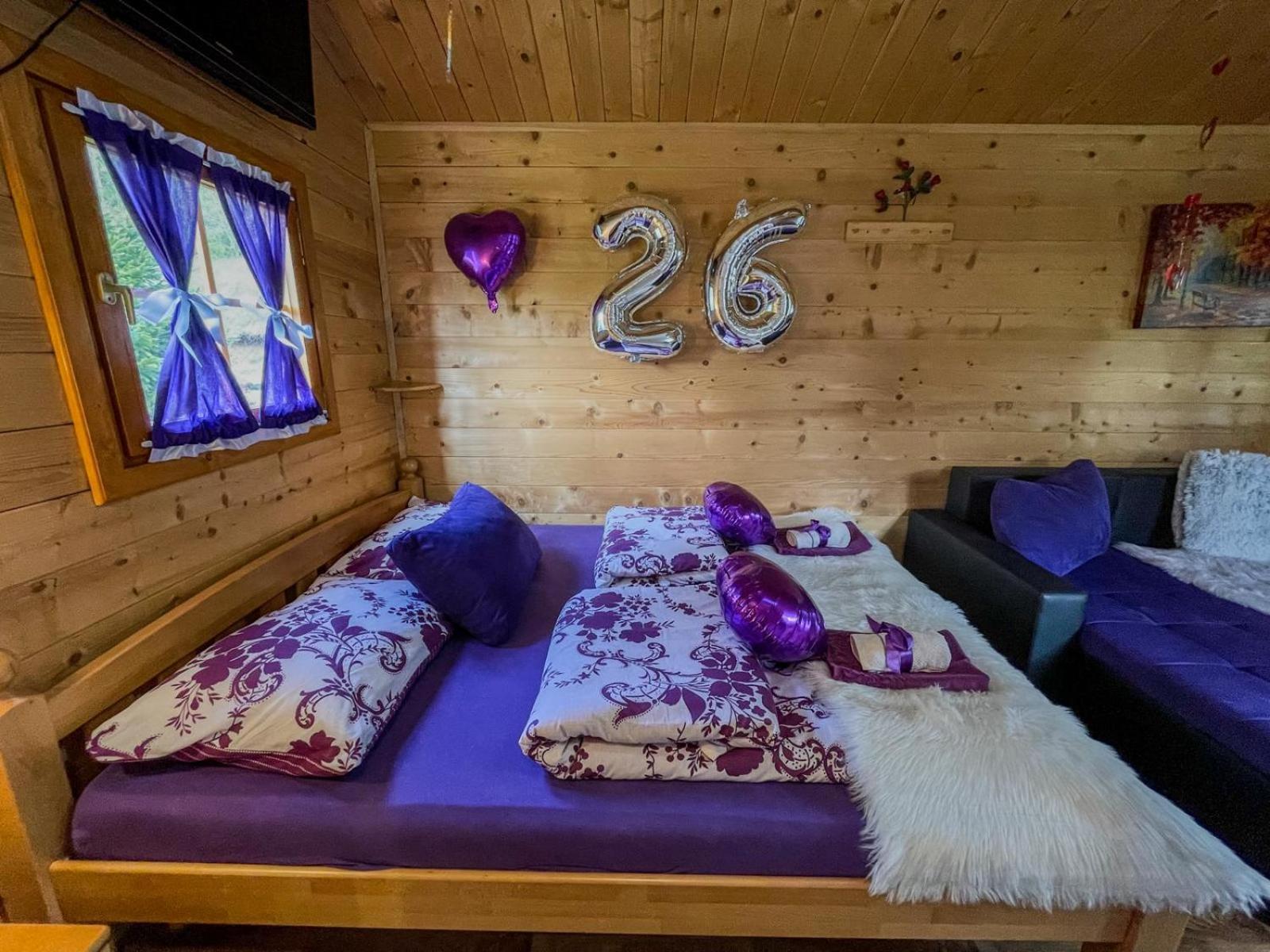 Cottage La Sierra With Jacuzzi Кореница Екстериор снимка