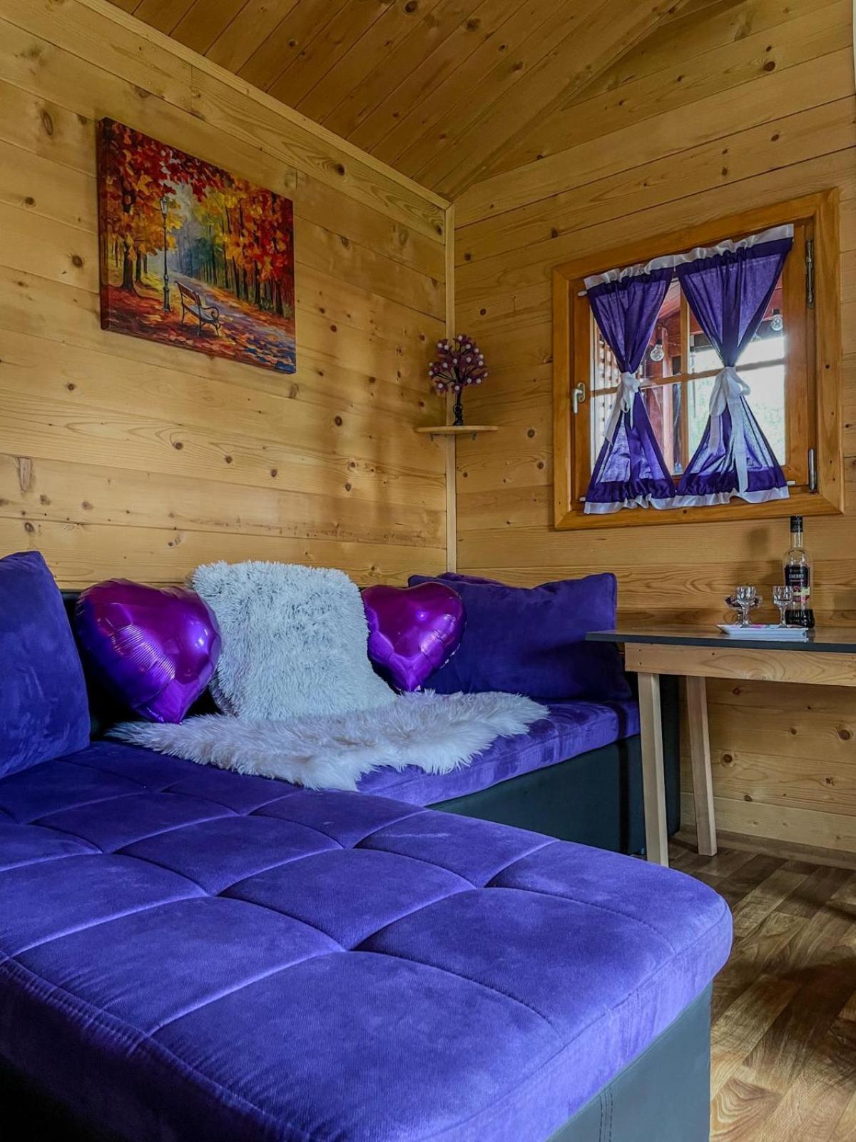 Cottage La Sierra With Jacuzzi Кореница Екстериор снимка