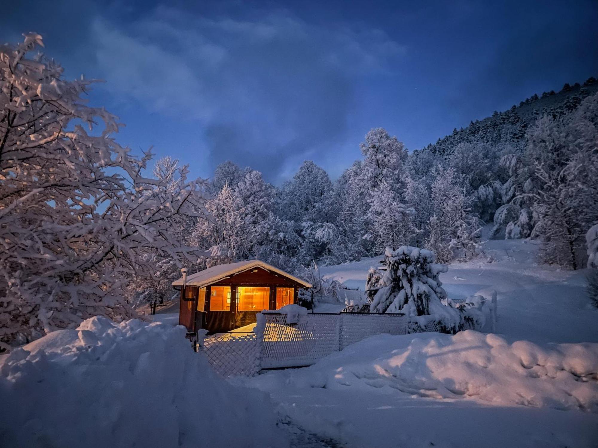 Cottage La Sierra With Jacuzzi Кореница Екстериор снимка