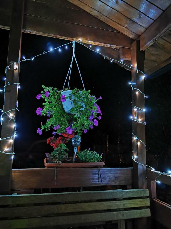 Cottage La Sierra With Jacuzzi Кореница Екстериор снимка
